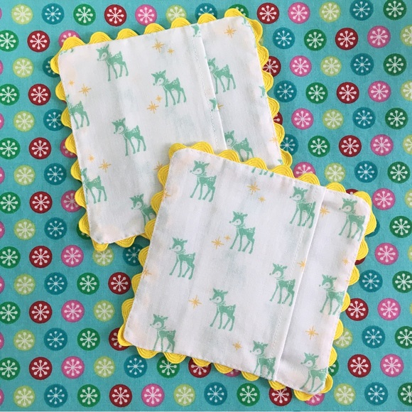 β¨White Mid-century Modern Reindeer Coasters, Hand Made Set of 2β¨ - Picture 3 of 12